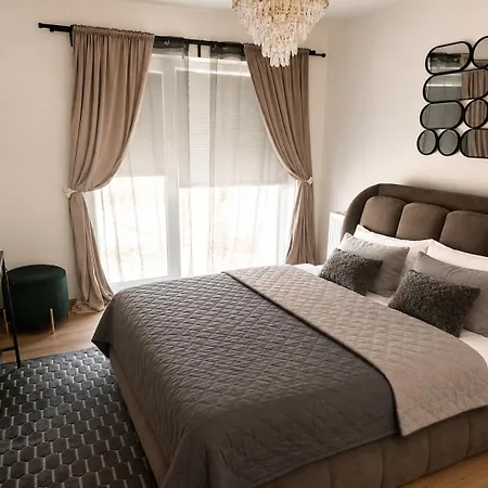 Apartia Boutique & Parking Apartment