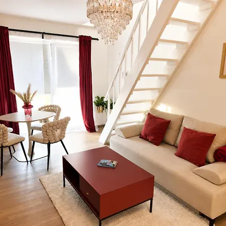 Apartia Boutique & Parking Apartment *
