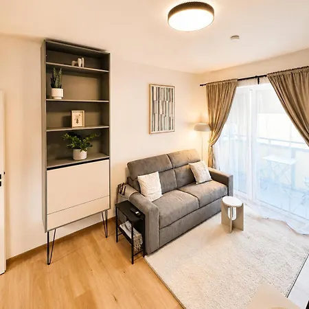 Apartman Apartia Boutique & Parking